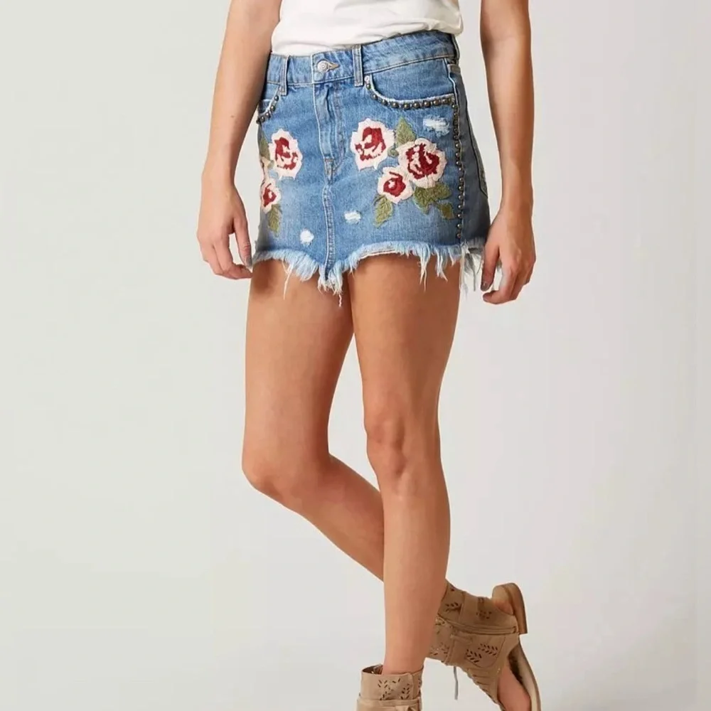 Free People Wild Rose Denim Skirt Embroidered Studs Jean Skirt Womens Size 24